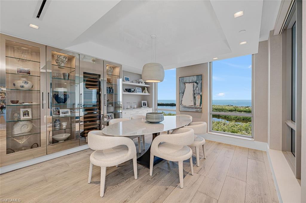 MYSTIQUE - Residential