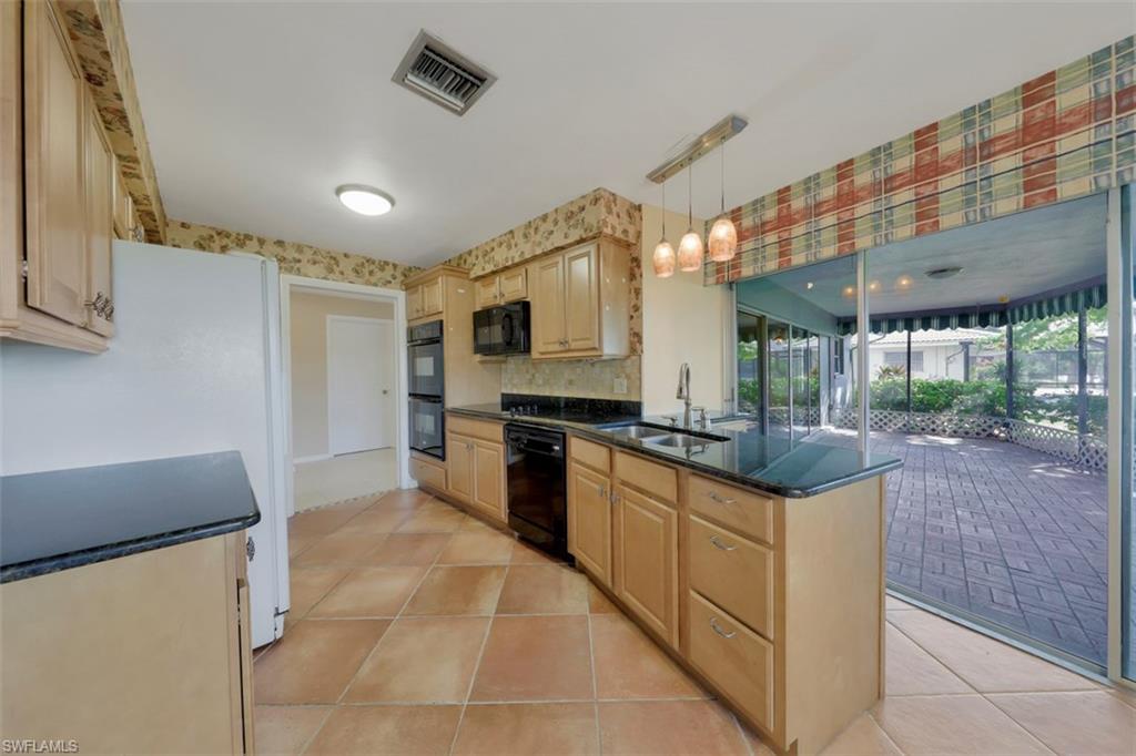 ST ANDREWS AT LELY GOLF ESTATES - Residential