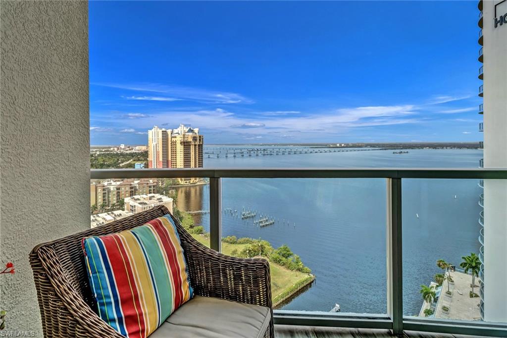 3000 Oasis Grand BLVD 2205