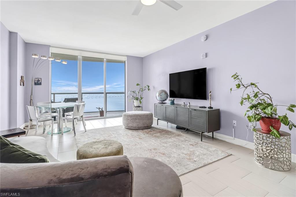 3000 Oasis Grand BLVD 2205