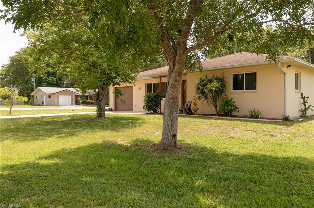 FORT MYERS SHORES - Residential