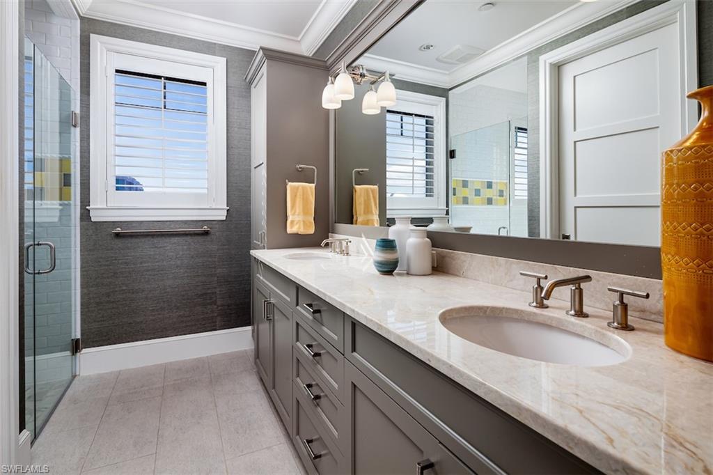 BAREFOOT BEACH - Residential