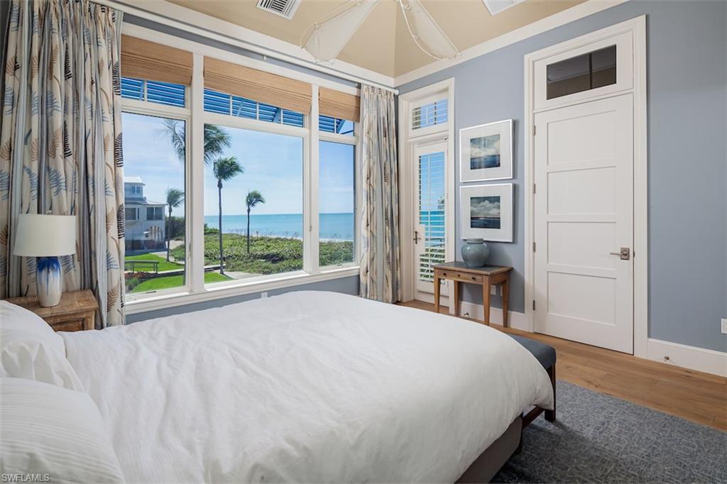 BAREFOOT BEACH - Residential