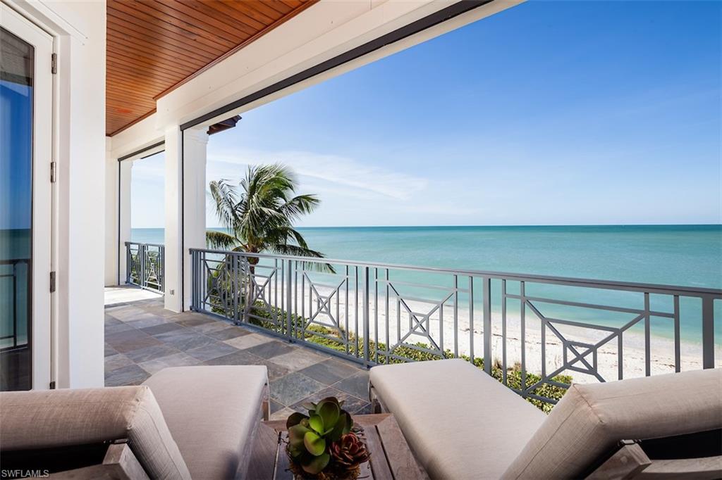 BAREFOOT BEACH - Residential