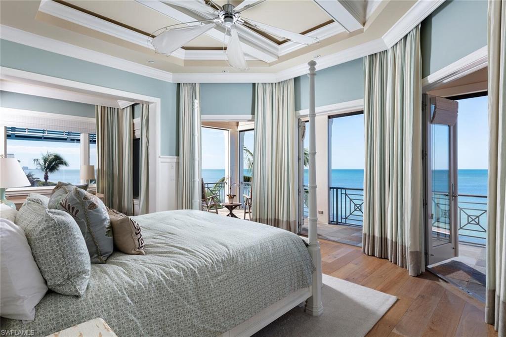 BAREFOOT BEACH - Residential