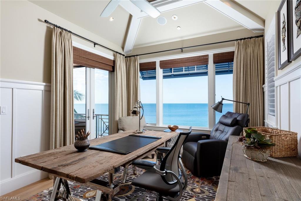 BAREFOOT BEACH - Residential