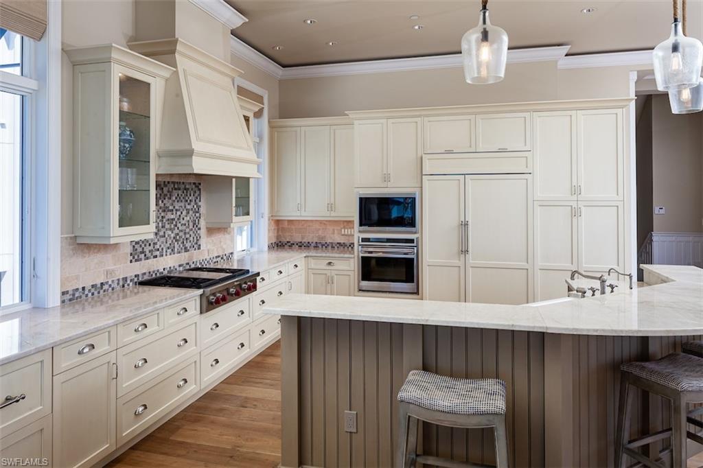 BAREFOOT BEACH - Residential