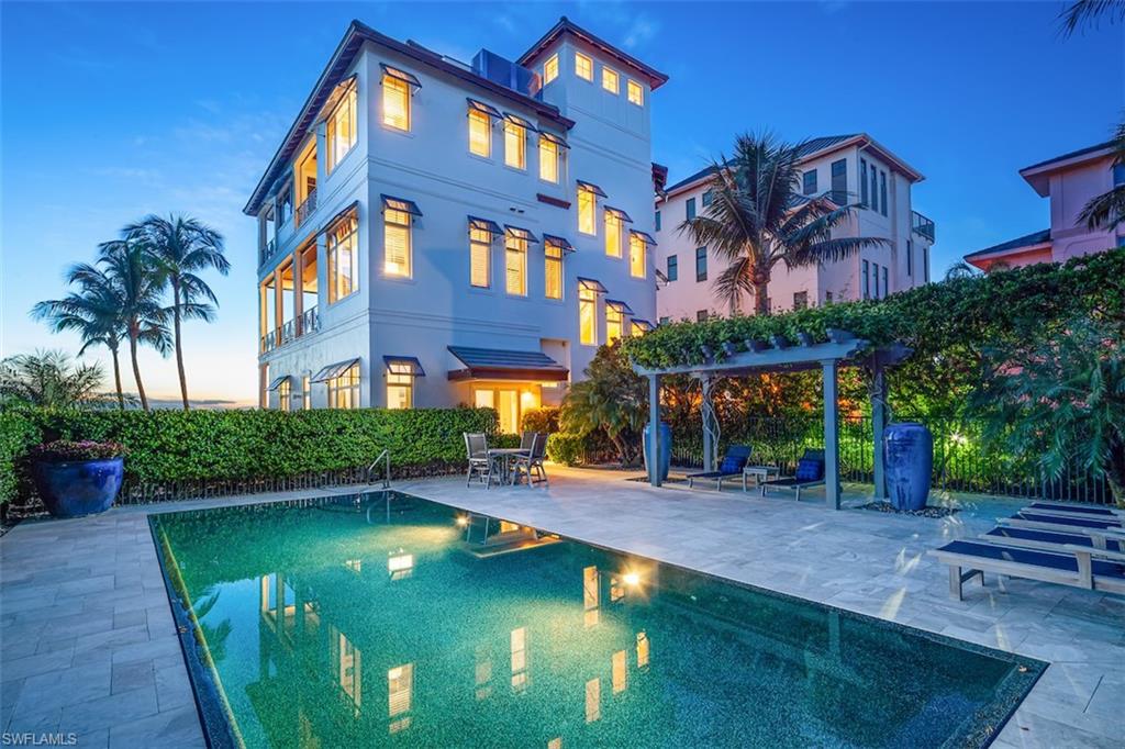 BAREFOOT BEACH - Residential