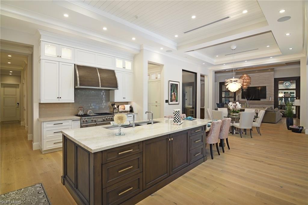 PELICAN BAY WOODS - Residential