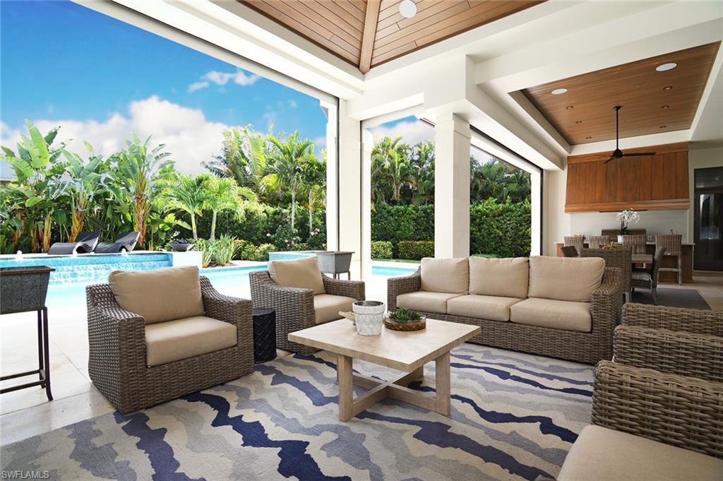 PELICAN BAY WOODS - Residential