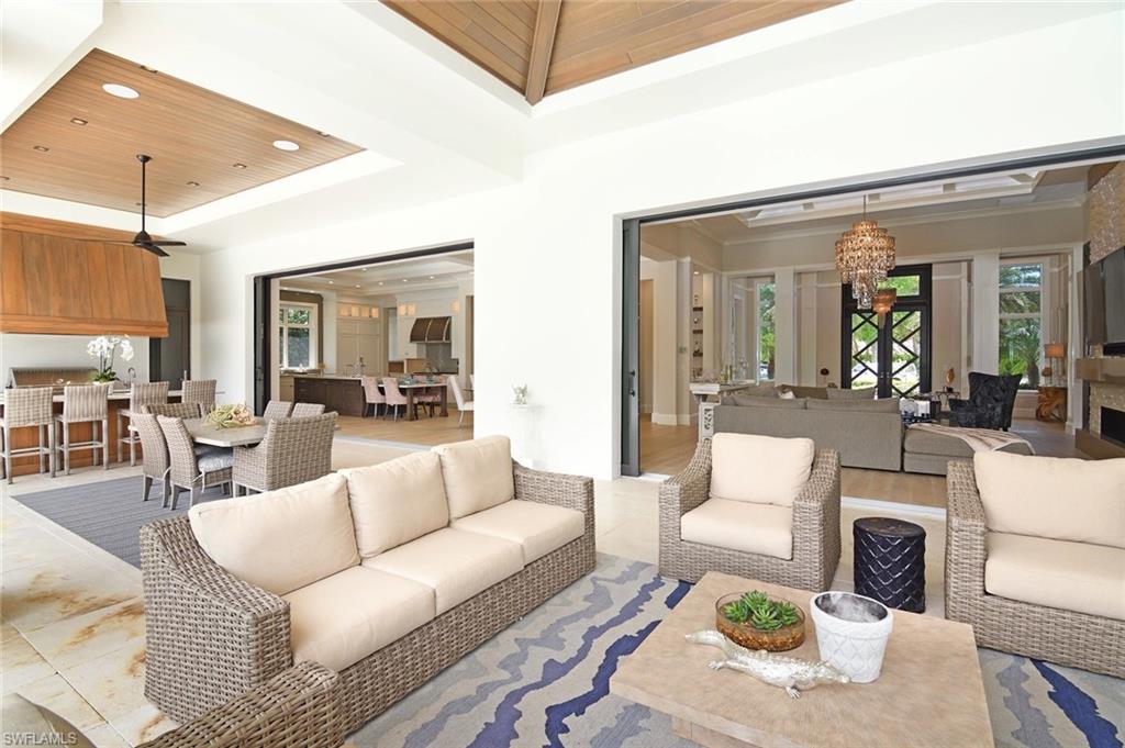 PELICAN BAY WOODS - Residential