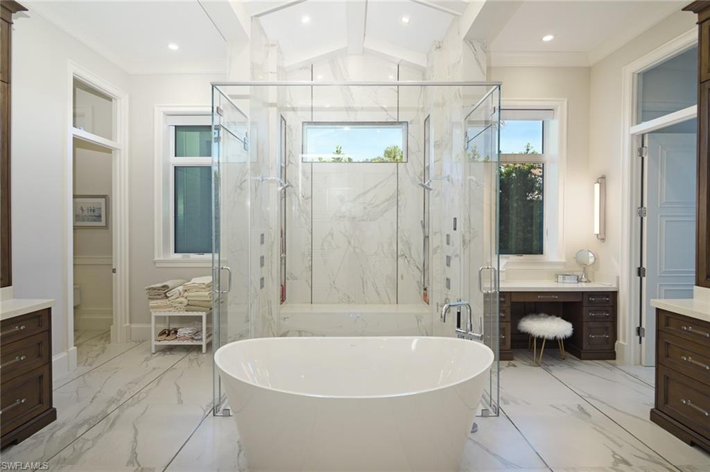 PELICAN BAY WOODS - Residential