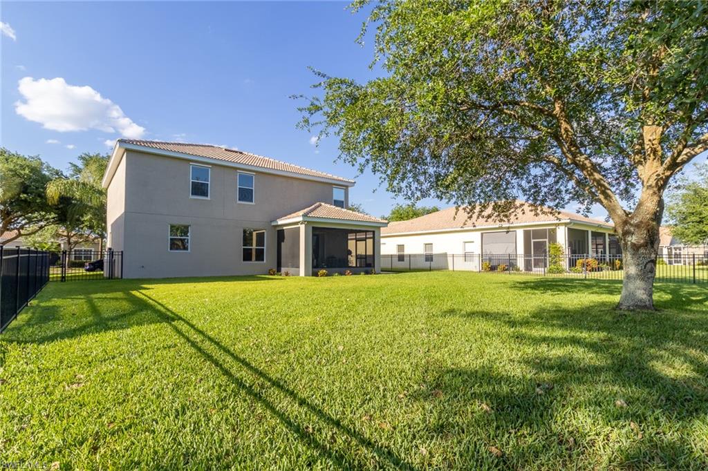 MAGNOLIA LAKES - Residential