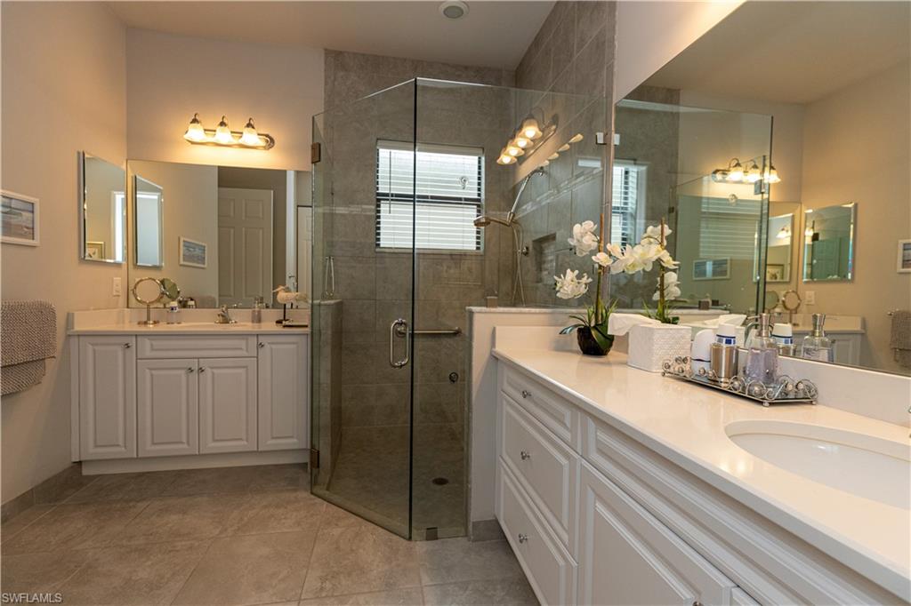 MARINA BAY - Residential Lease