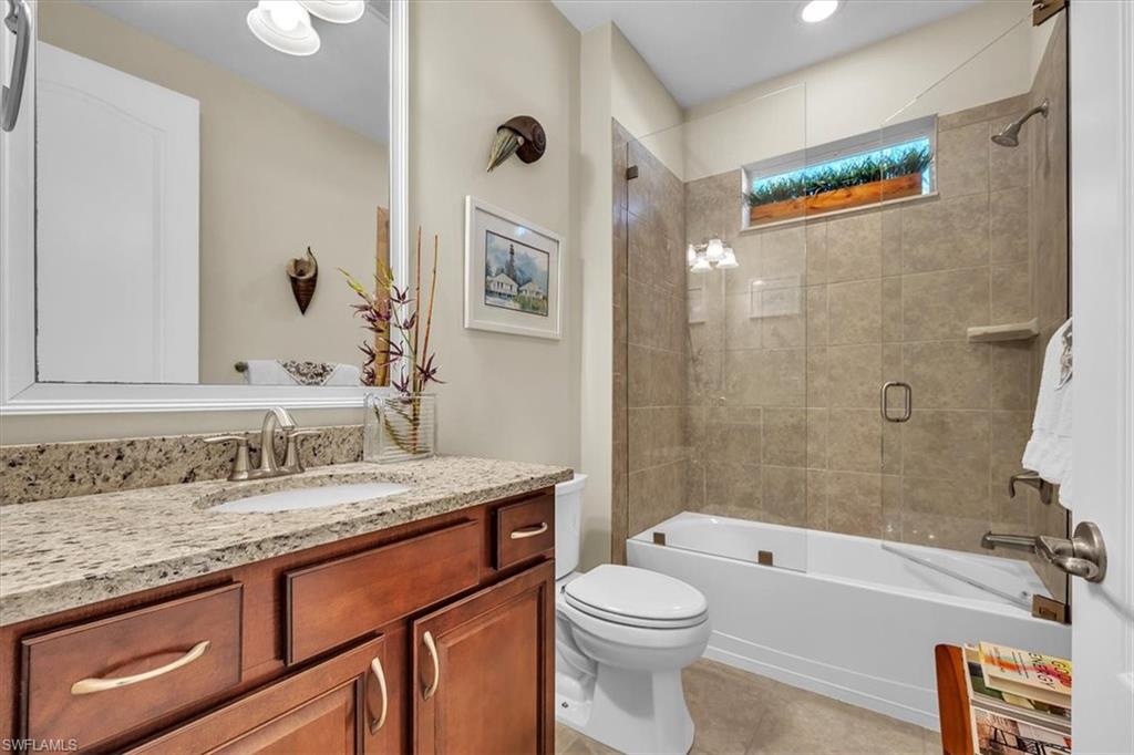 COUNTRY CLUB - Residential