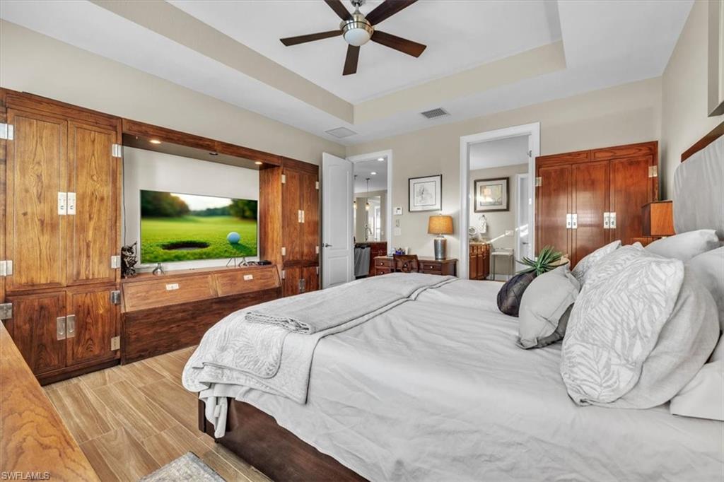 COUNTRY CLUB - Residential