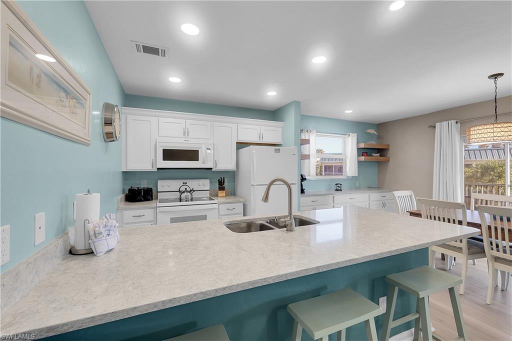 SANIBEL ARMS WEST CONDO - Residential