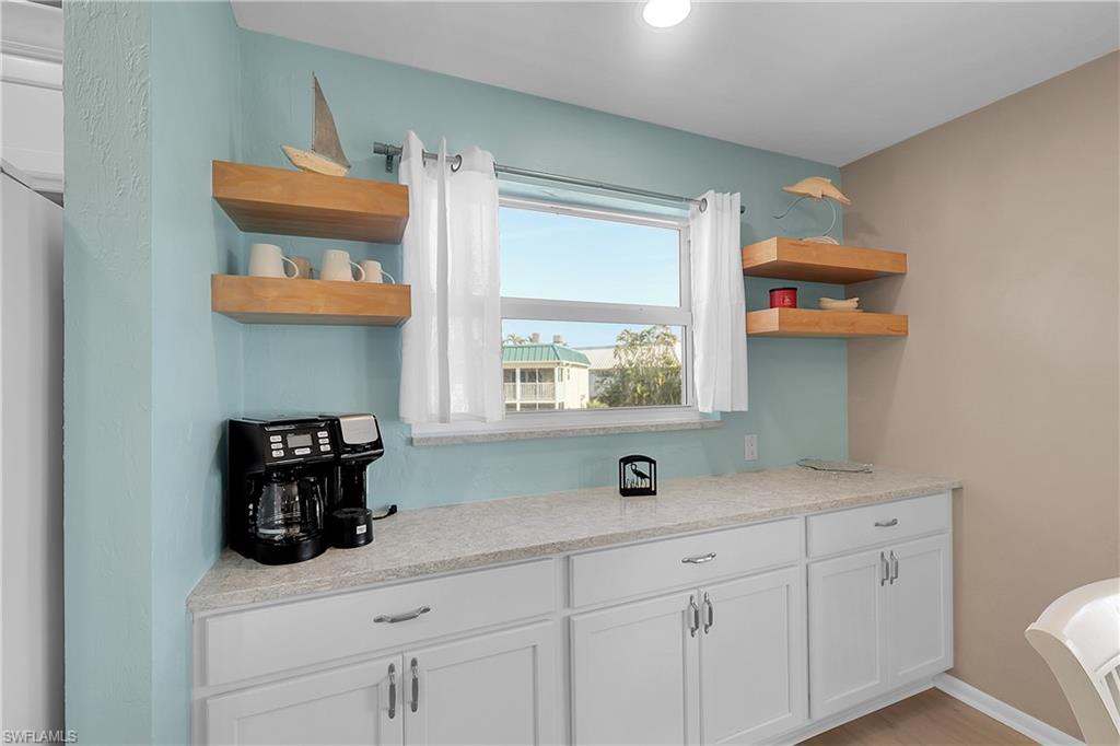 SANIBEL ARMS WEST CONDO - Residential