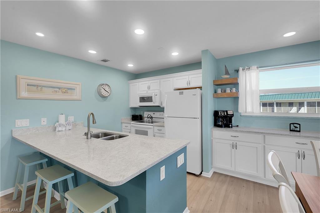 SANIBEL ARMS WEST CONDO - Residential