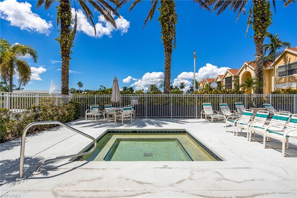 VENETIAN PALMS - Residential