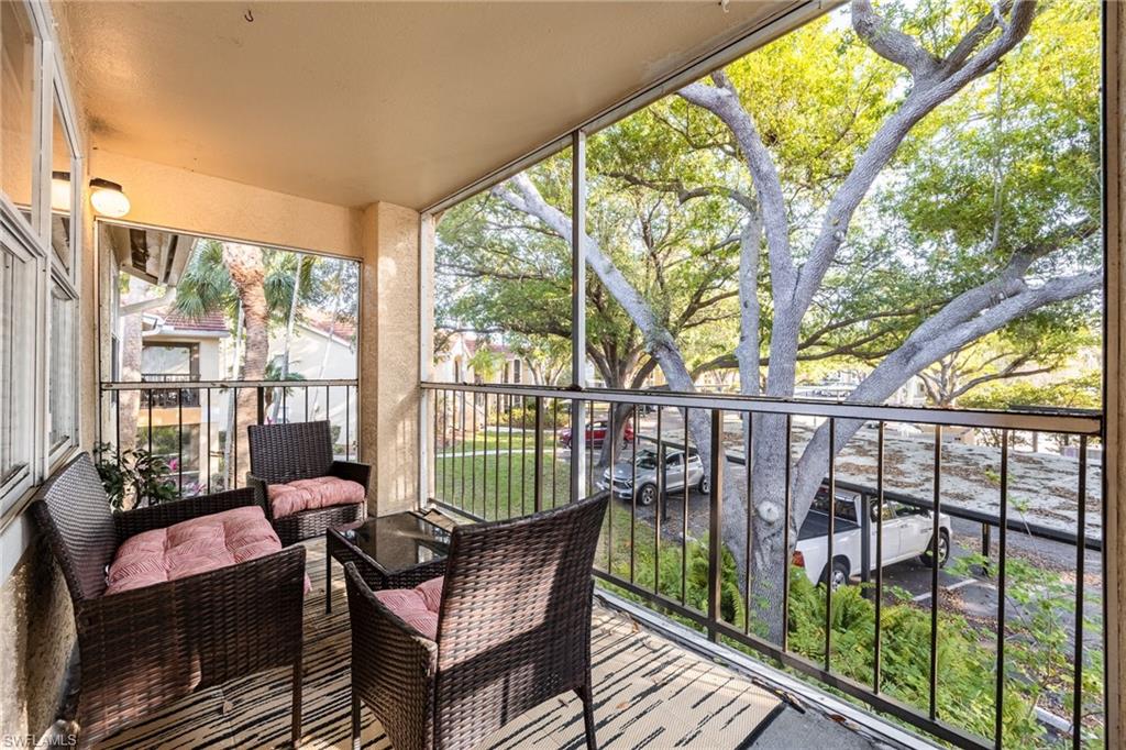 VENETIAN PALMS - Residential