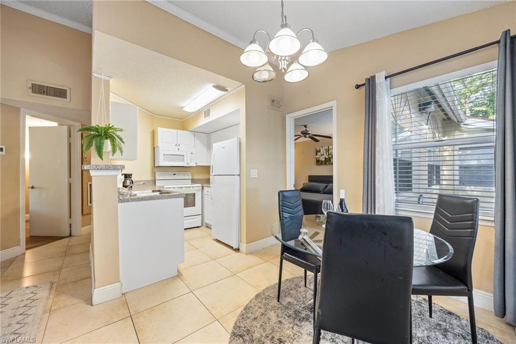 VENETIAN PALMS - Residential