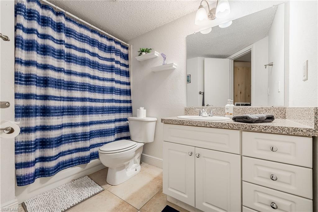 VENETIAN PALMS - Residential