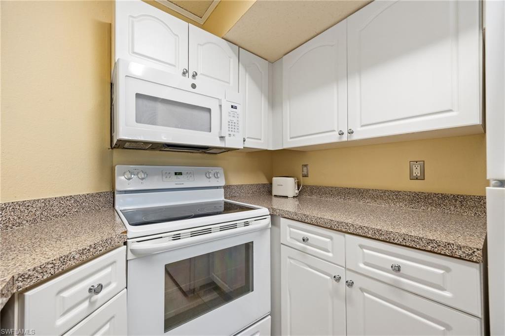 VENETIAN PALMS - Residential