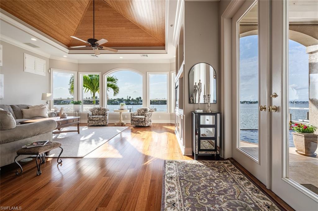 ROYAL HARBOR - Residential