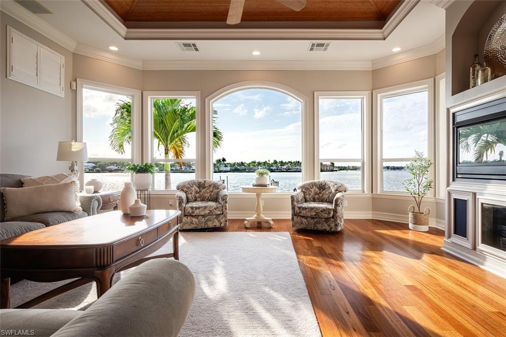 ROYAL HARBOR - Residential