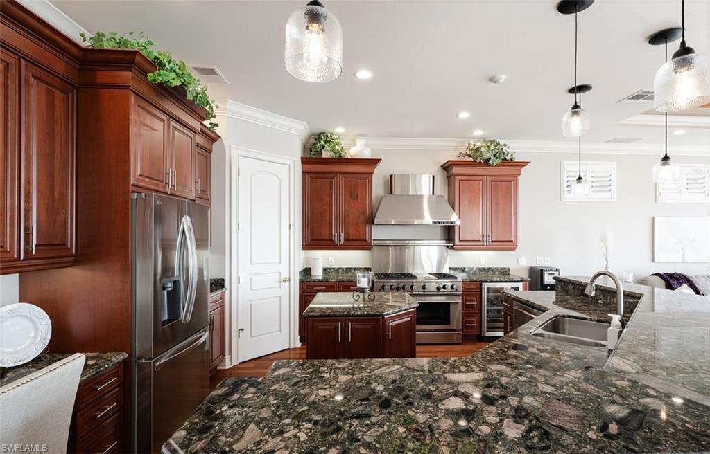 ROYAL HARBOR - Residential