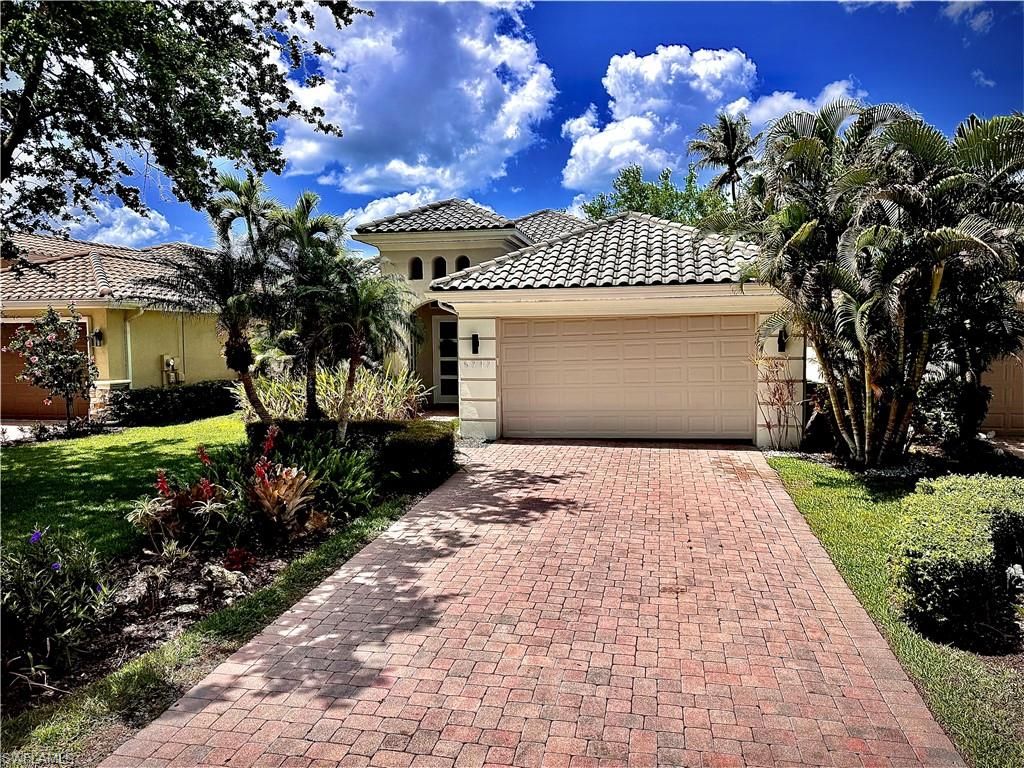 Photo of 5717 Lago Villaggio WAY, NAPLES, FL 34104 (MLS # 226014191)