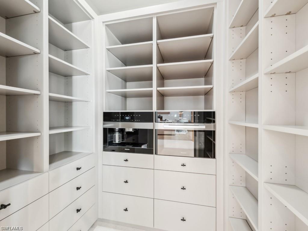 MOORINGS - Residential