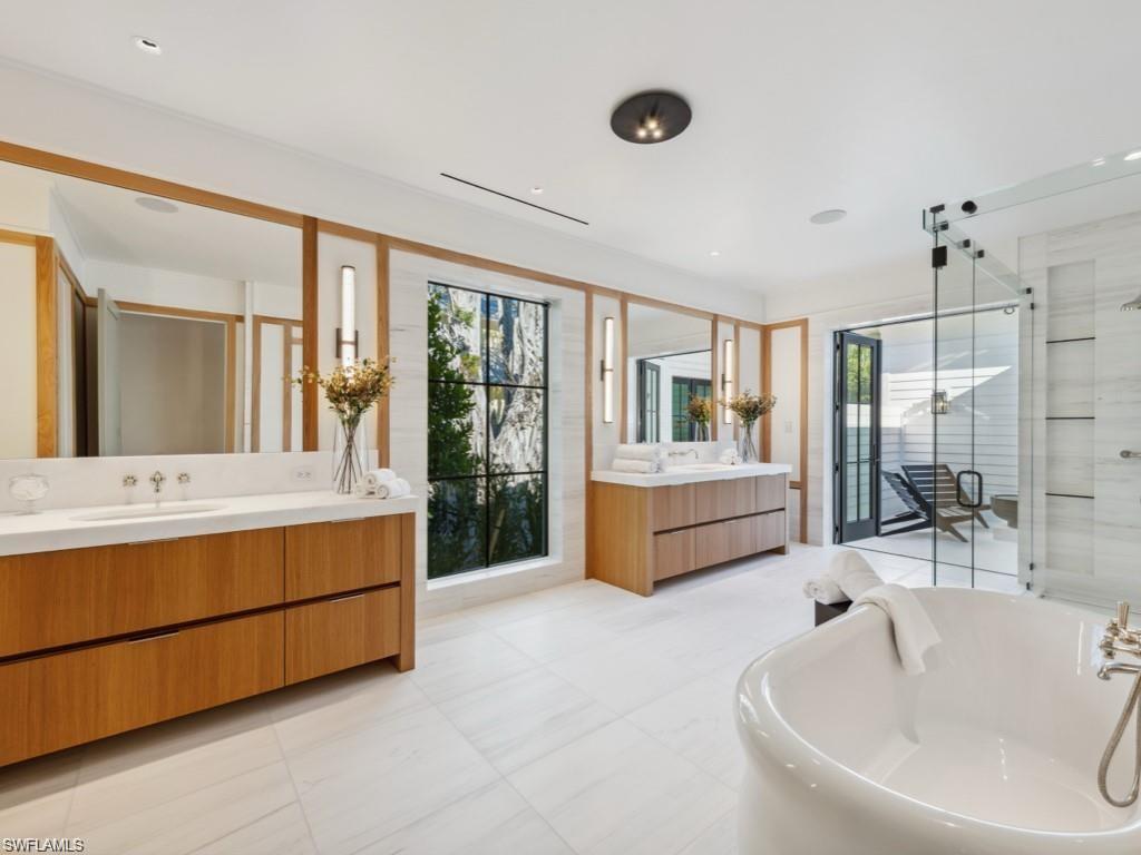 MOORINGS - Residential