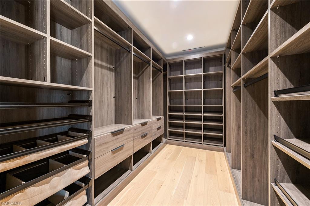 MOORINGS - Residential