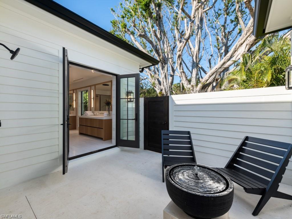 MOORINGS - Residential