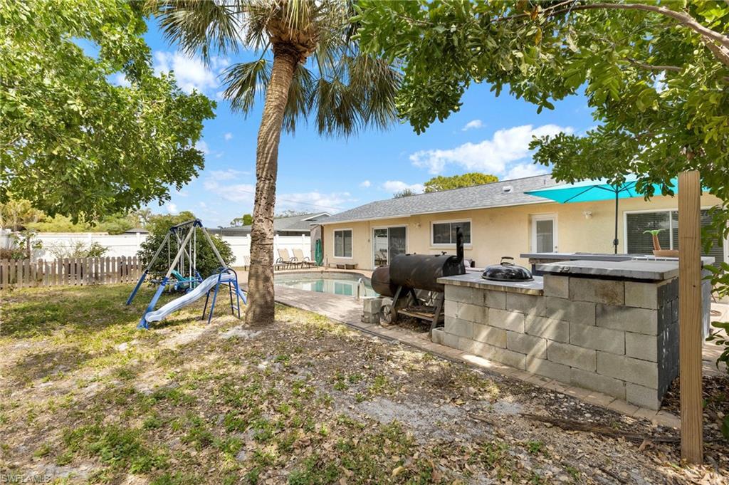 FOXMOOR PINES - Residential