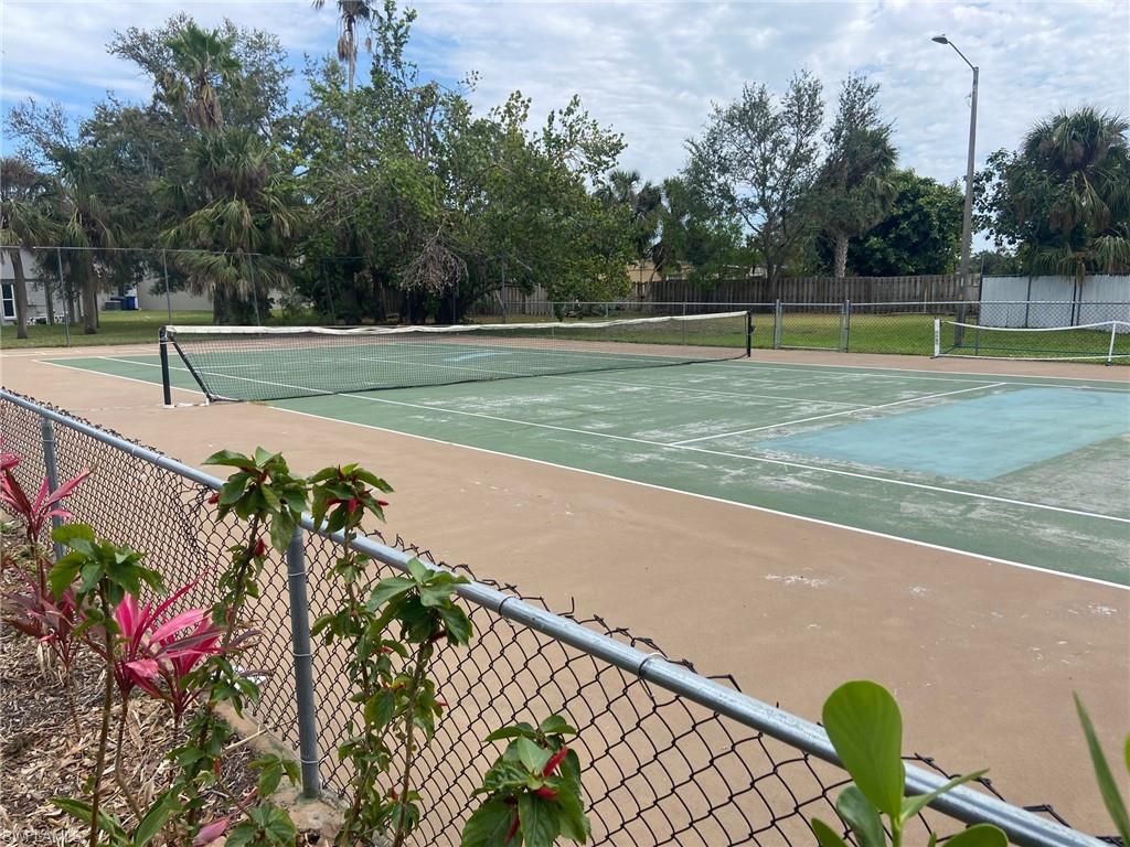 WILLOW CREEK - Residential