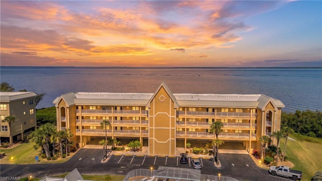 POINT WEST - Residential