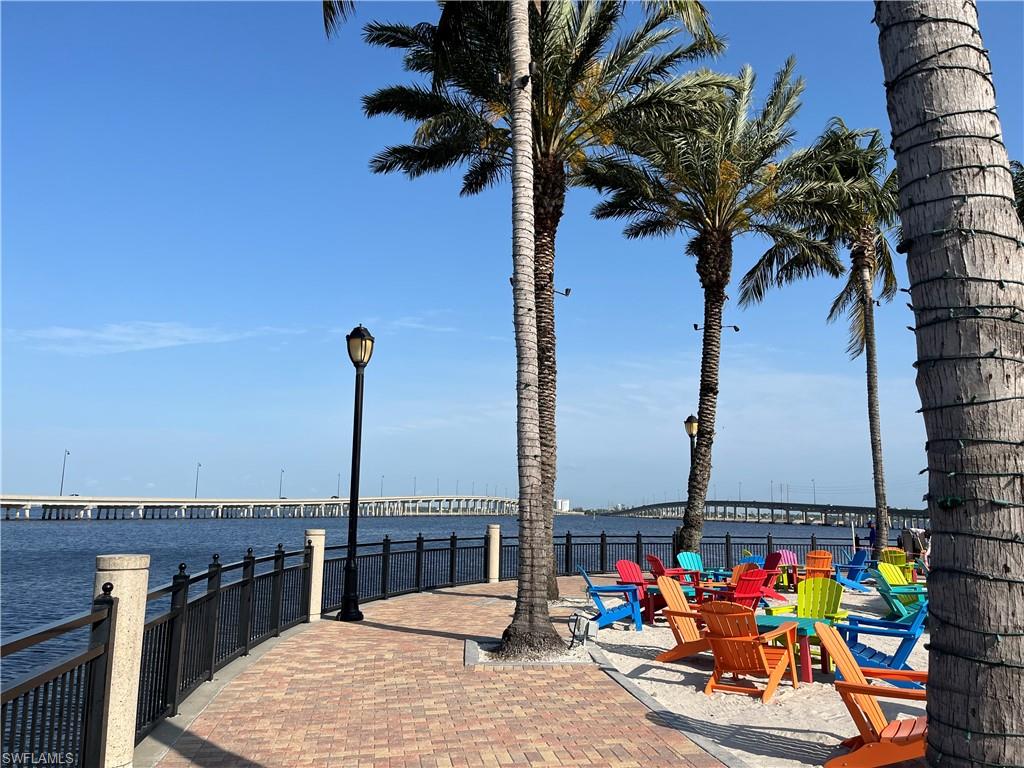 POINT WEST - Residential