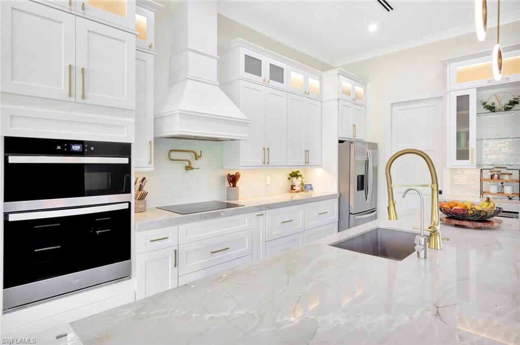 GOLDEN GATE ESTATES - Residential