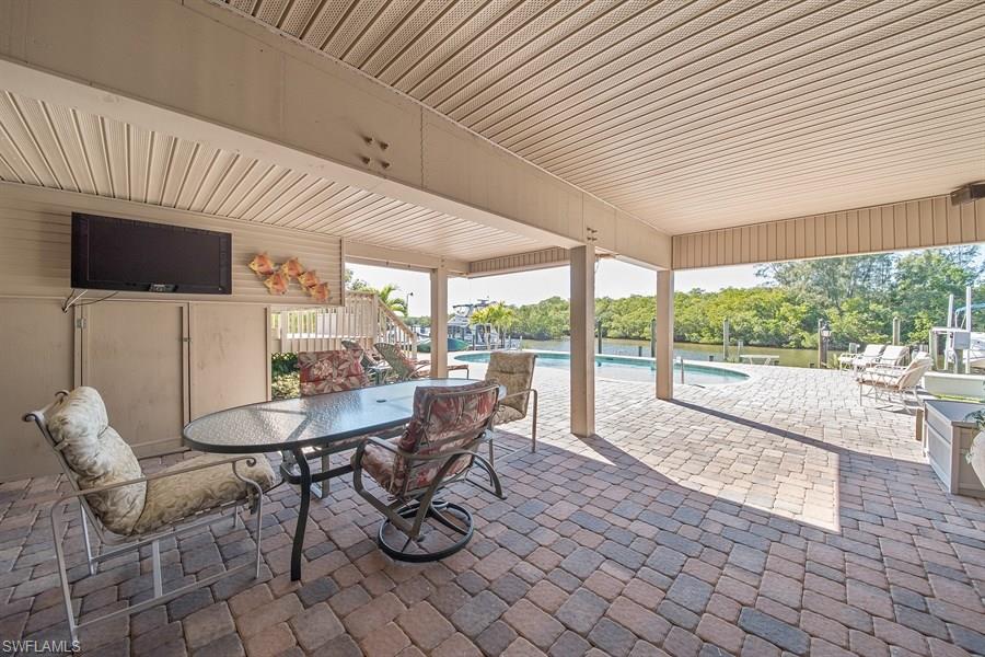 SIESTA ISLES - Residential