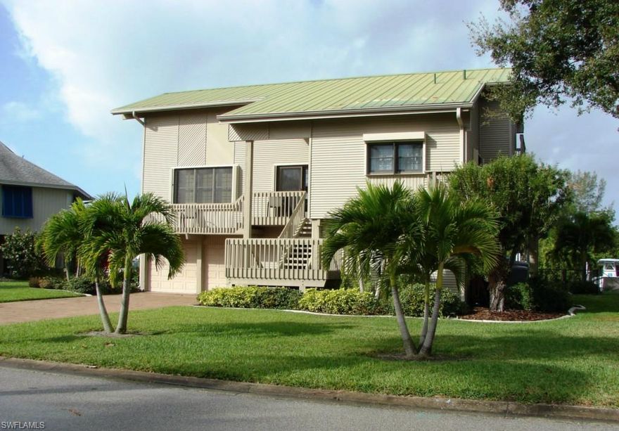 Watch the sunsets from this fantastic 3 bedroom 2.5 bath waterfront home plus guest apartment. Direct access into the Gulf, private setting overlooking mangroves, extra wide area of the canal. Beautiful pool area with brick pavers, elevated sundeck, docking space for large boat plus extended dock and lift. Owners previously had 42' boat with 4.5' draft. Easy maintenance home with new siding and aluminum roof. Large open kitchen with Corian counter tops, pull out drawers and lots of storage. New Maytag washer and dryer in February 2015.
Bike ride to the beach, minutes to fishing grounds, close to shopping, schools, and hospitals.