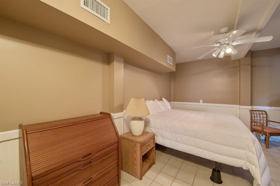 SIESTA ISLES - Residential