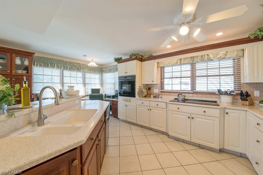 SIESTA ISLES - Residential