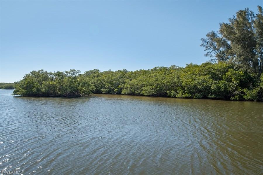 SIESTA ISLES - Residential