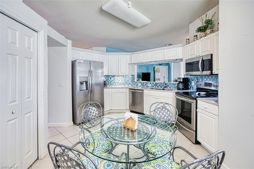 REFLECTION LAKES - Residential