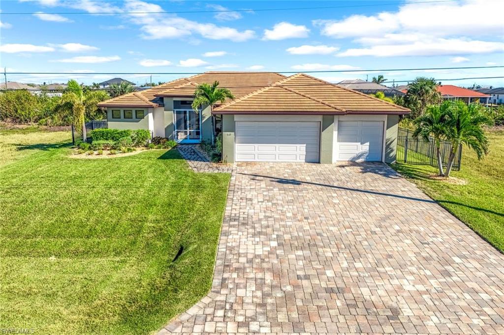 CAPE CORAL - Residential