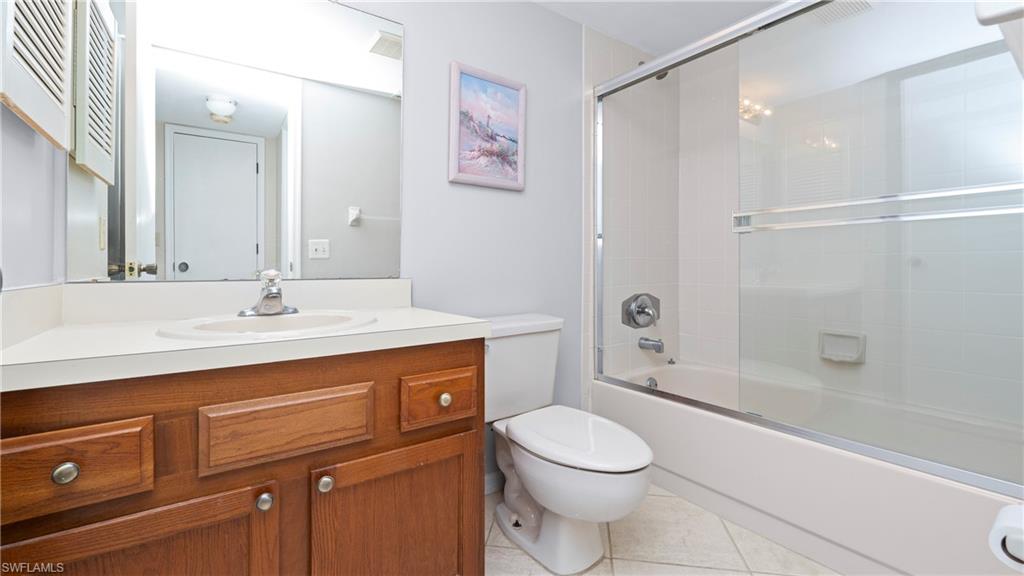 ROYAL PELICAN TOWNHOUSE - Residential