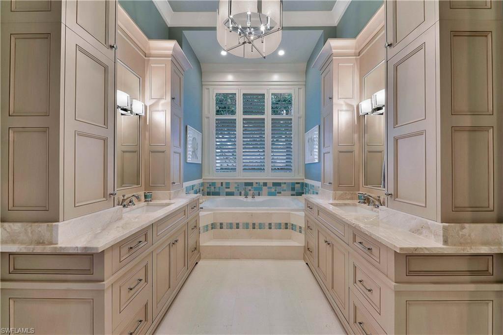 MOORINGS - Residential